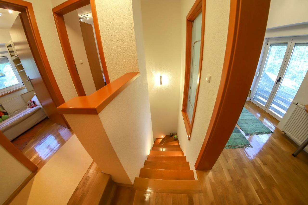 Holiday Home Villa Sara Bihac Bagian luar foto