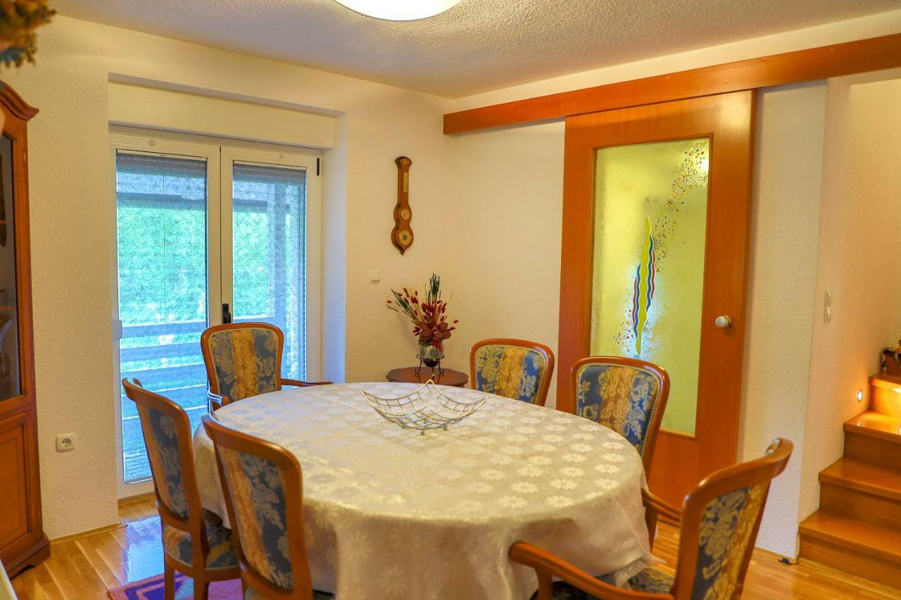 Holiday Home Villa Sara Bihac Bagian luar foto