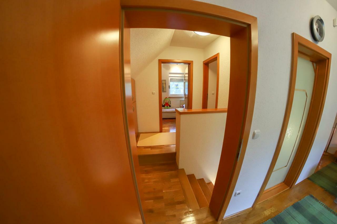 Holiday Home Villa Sara Bihac Bagian luar foto