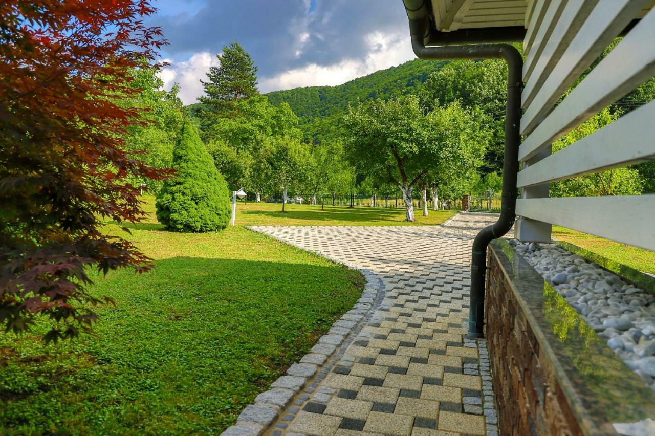 Holiday Home Villa Sara Bihac Bagian luar foto